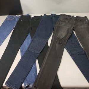 Bundle Lot of 4 Gap true skinny jeans size 24, 2 black pairs 2 medium wash pairs